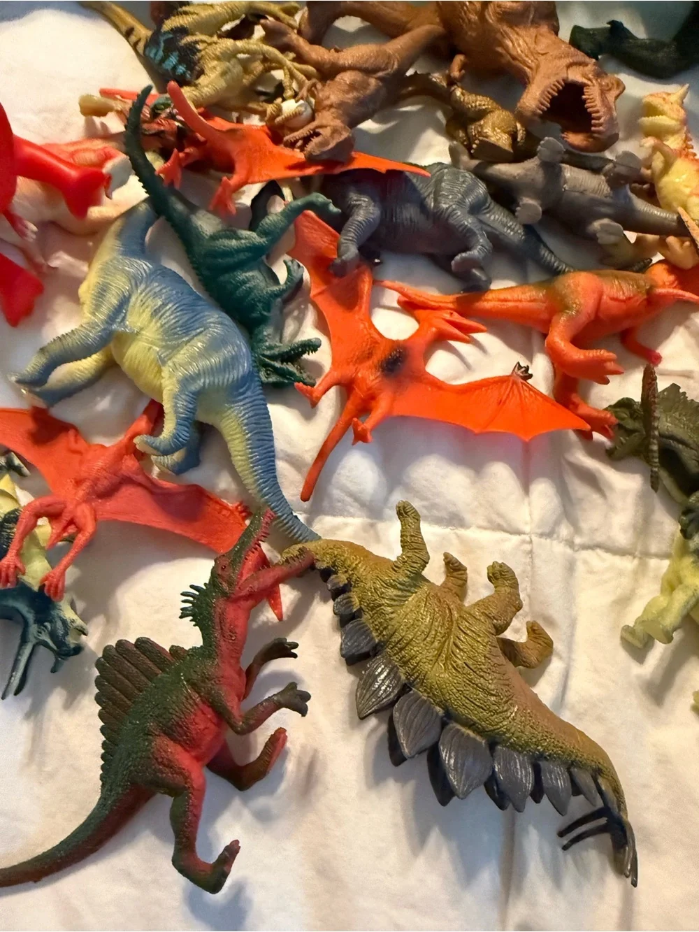 Dinosaurs Lot of 26 Plastic Dinosaurs Variety of sizes and styles